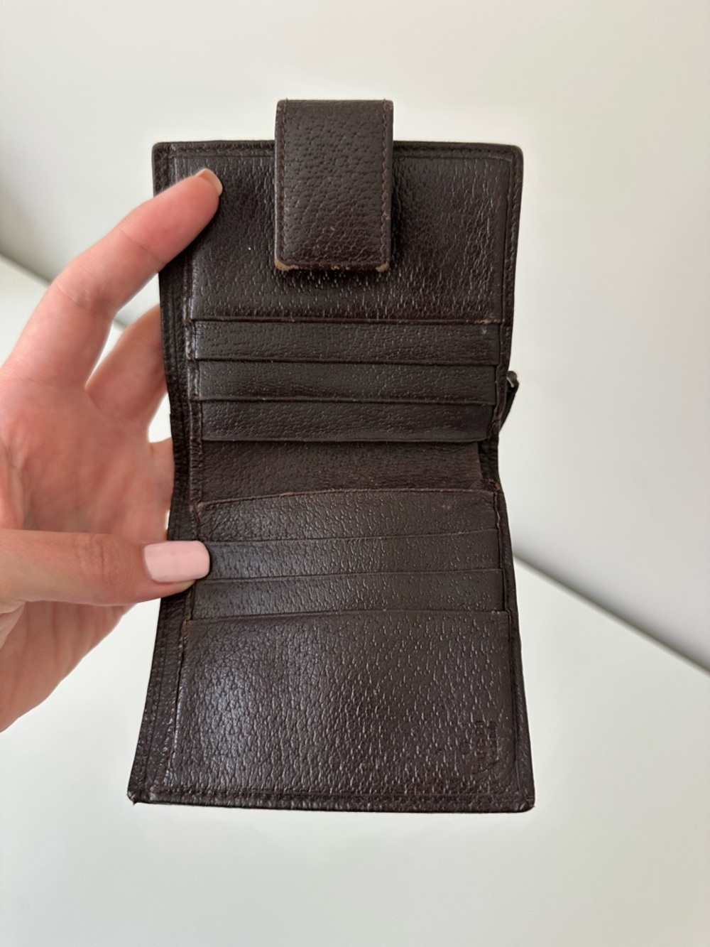 Gucci GG Supreme Canvas Snap Wallet - Picture 5 of 10